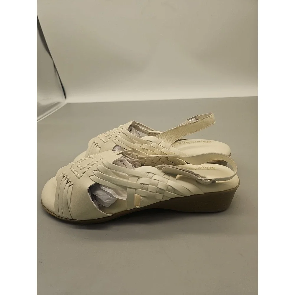 Women Angel Steps White Sandals Shoes Size 8.5 Strapback Leather  Comfy